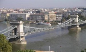 Самый старый мост в Будапеште Самый старый мост в Будапеште